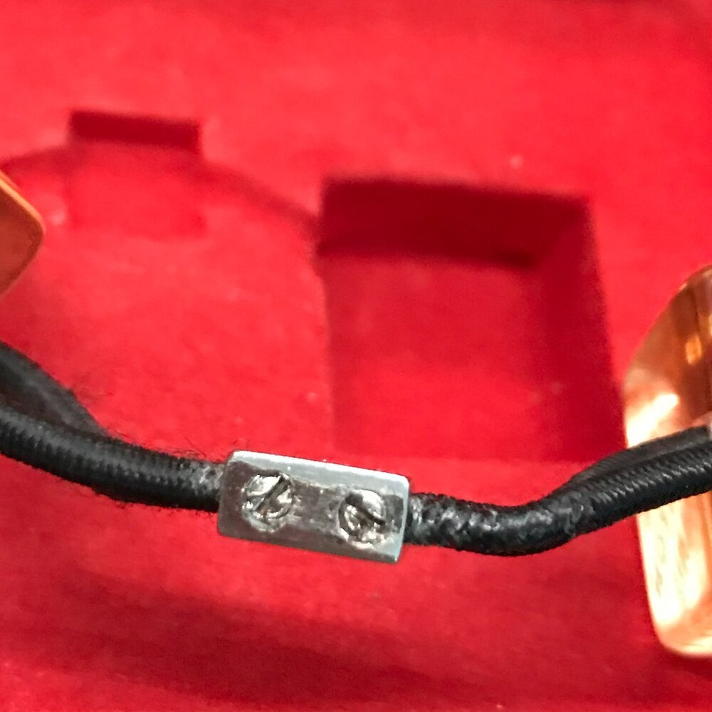 Louis Vuitton Vintage Coral Resin Hair Cube Pony & Bonus Barrette - Picture 6 of 16